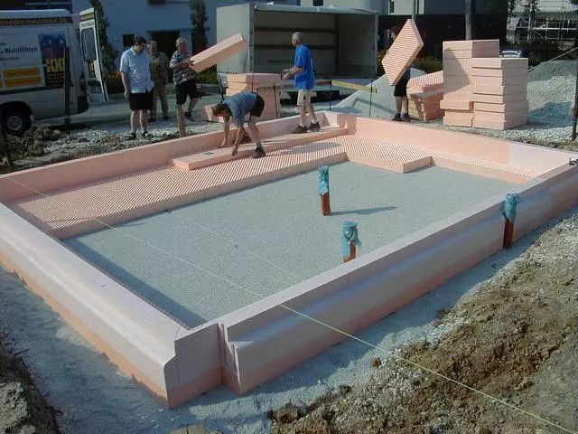 冬天來了住在首層的你是不是覺得很冷？地面保溫還是很有必要的！